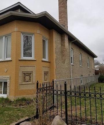 3rd image of 6538 N Natoma Ave