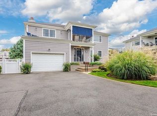 94 Flamingo St, Atlantic Beach, NY 11509