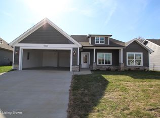 6212 Larkgrove Dr, Louisville, KY 40229