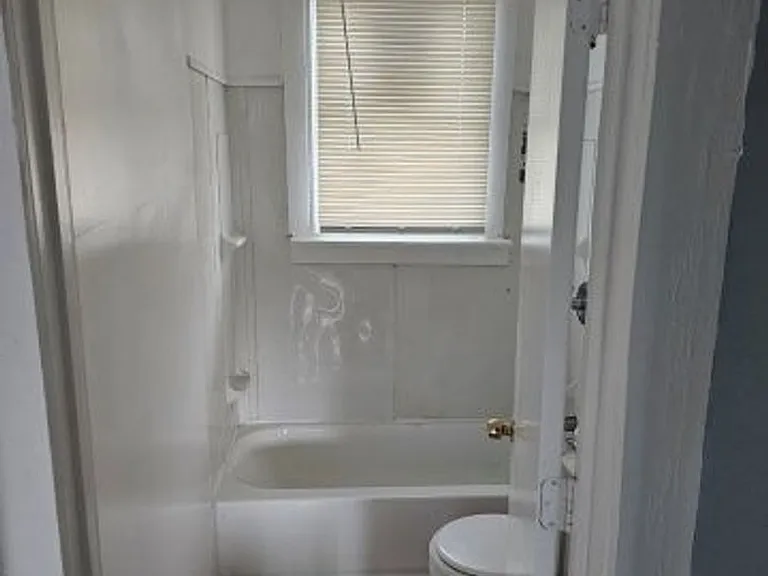 13639 La Salle Blvd — Photo 23