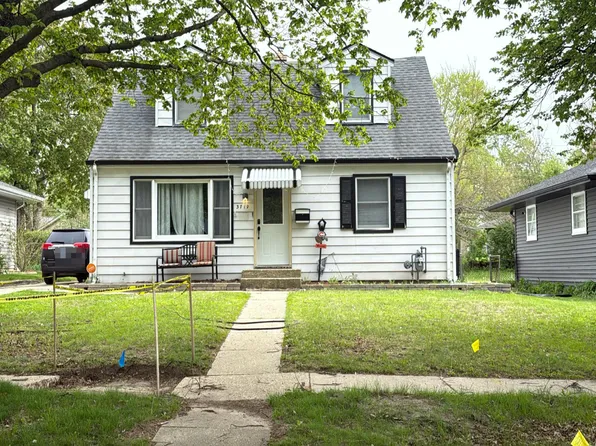 3719 Kentucky Dr, Rockford, IL 61108