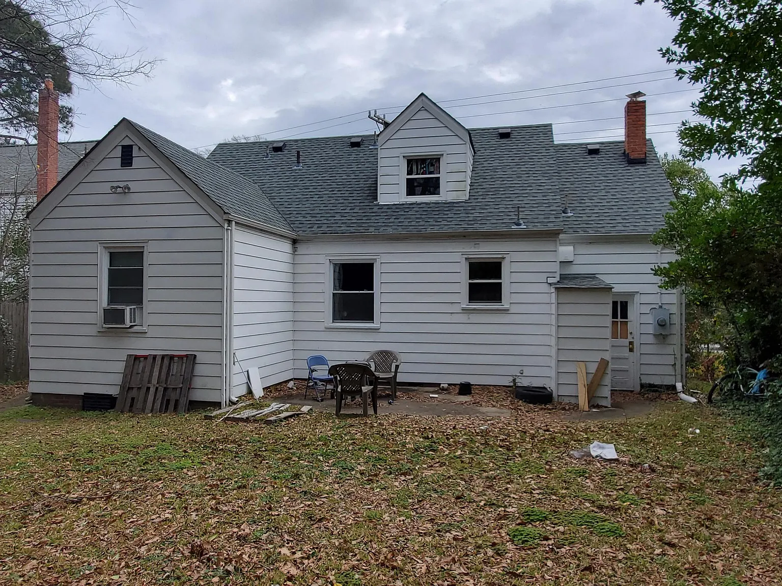 5 bed, 1573 sqft, $2,500 — Photo 4