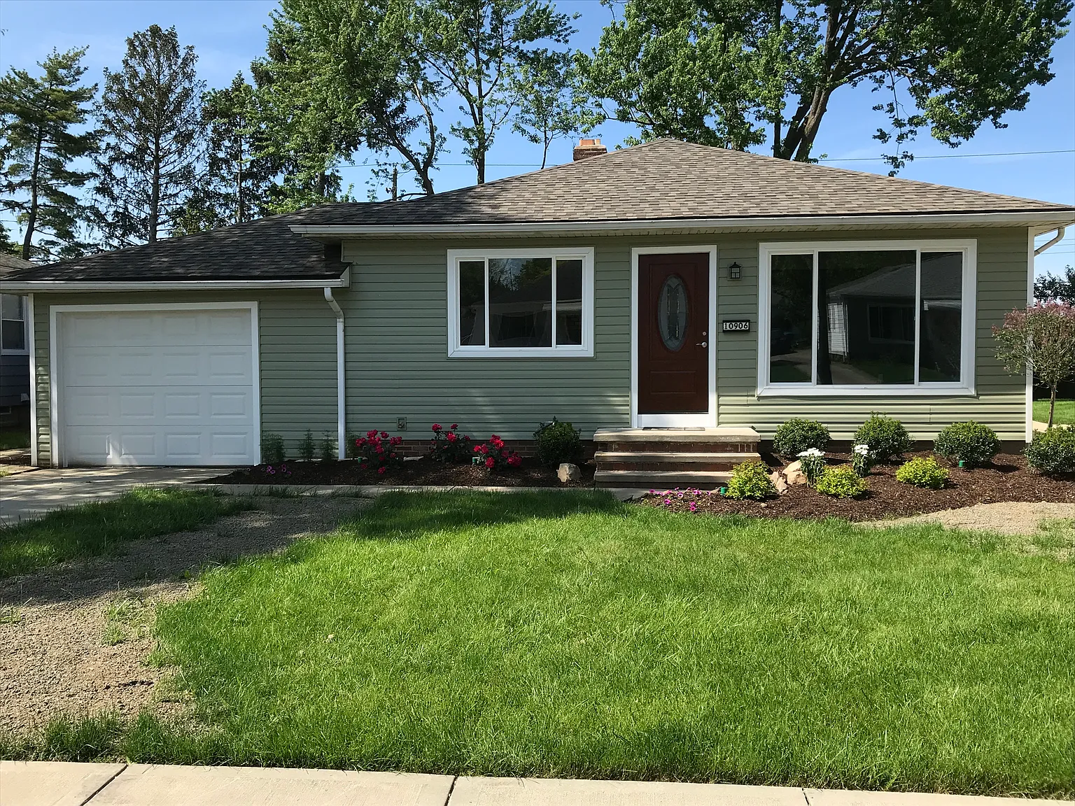 10906 Brainard Dr photo 1