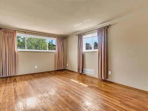 4th image of 3442 Brickley Dr