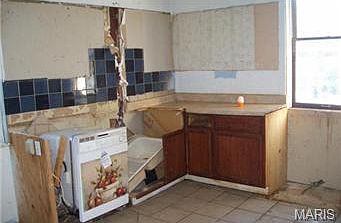 5th image of 5722 Saloma Ave
