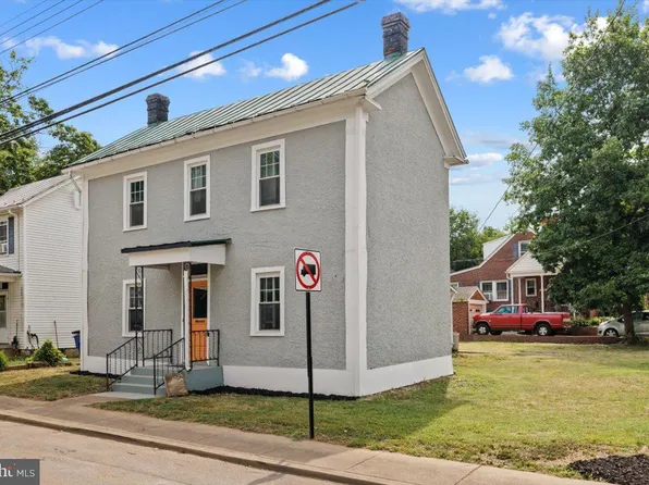 203 Lee St, Front Royal, VA 22630