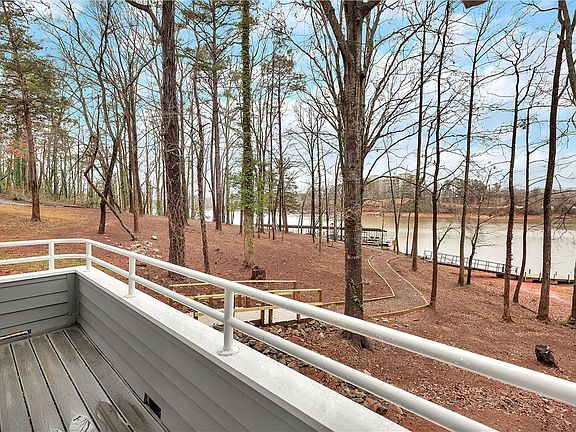 4th image of 701 Northlake Dr