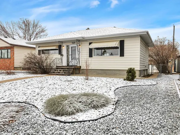7311 82nd St NW, Edmonton, AB T6C 2X2