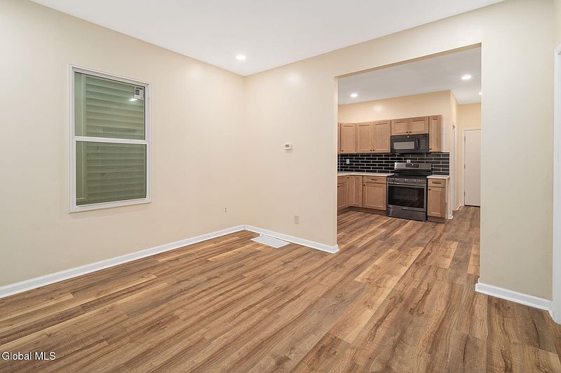 3rd image of 507 Central Avenue