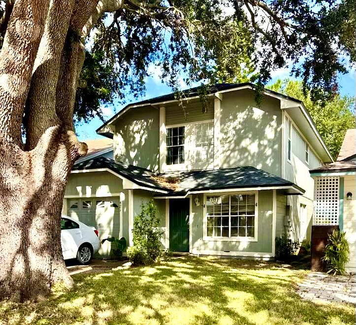 2 Story Single family home with garage