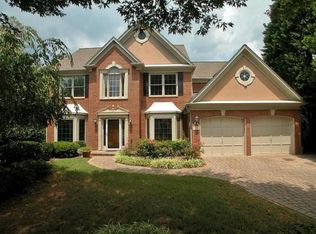 1960 Lytham Ct, Dunwoody, GA 30338