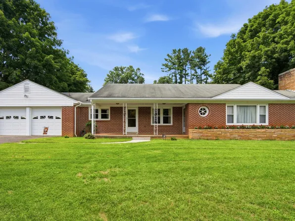 117 White Pine Ln NE, Floyd, VA 24091