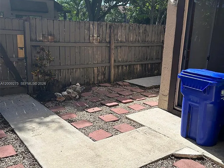 1761 Bayberry Dr — Photo 36