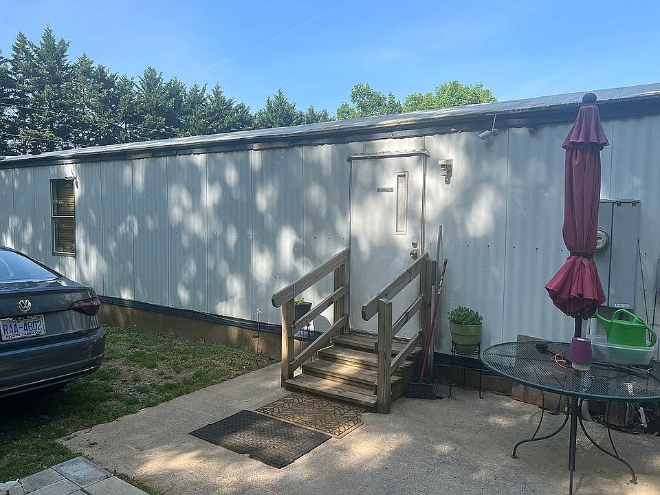 1st image of 131 Boaz Ln