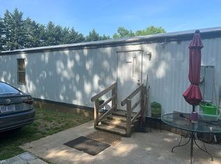 131 Boaz Ln, Mount Airy, NC 27030