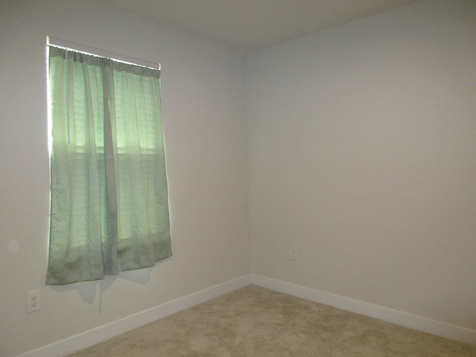 3 bed, 1425 sqft, $2,400 — Photo 4