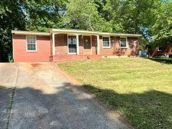 5963 Moss Dr, Forest Park, GA 30297
