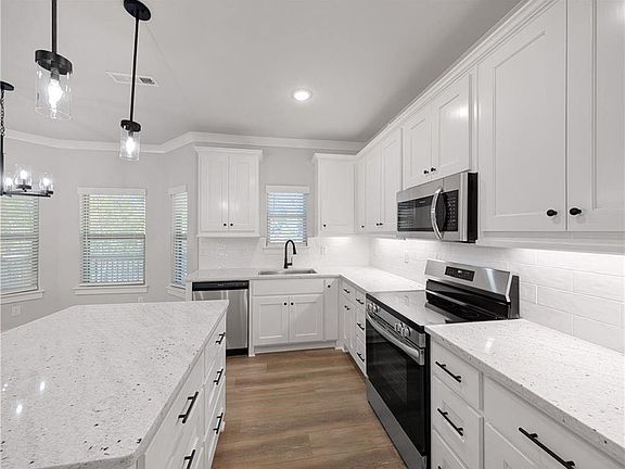 4th image of 22 Magrath Ln