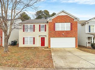 1402 Waterlily Ln, Charlotte, NC 28262