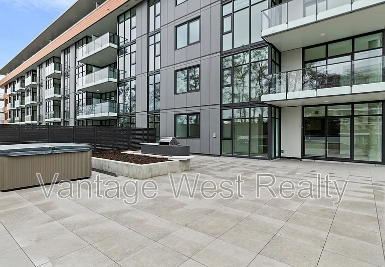 3389 Lakeshore Rd #216 — Photo 34