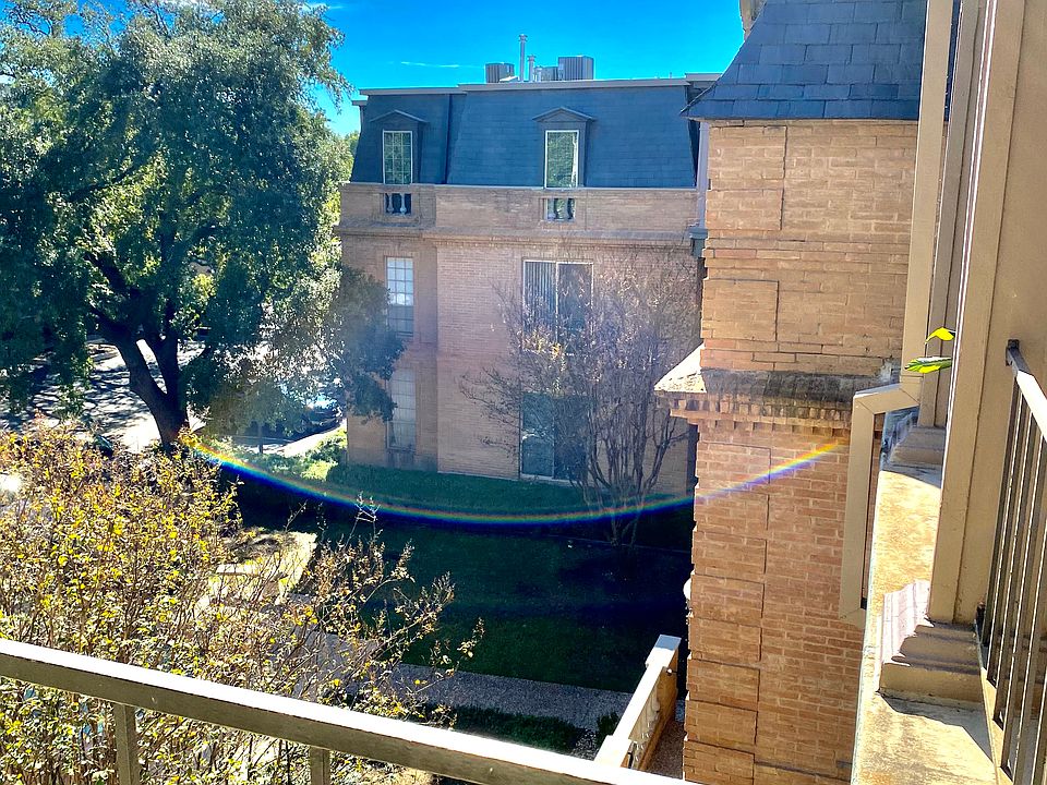 Beautiful balcony overlooking the fountain