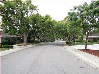 3rd image of 460 Claremont Way