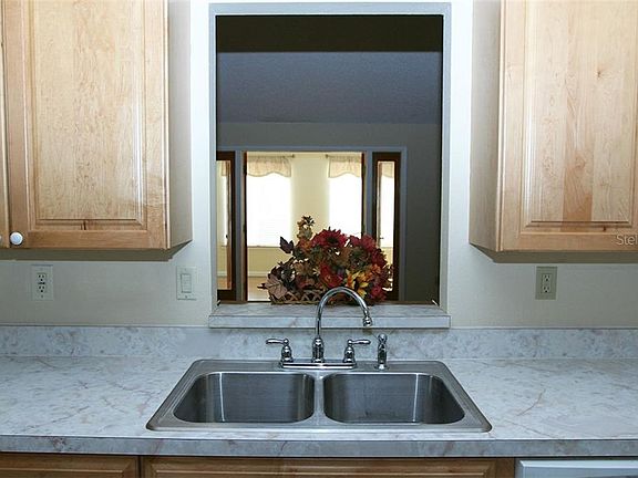 4th image of 104 Hillcrest Dr