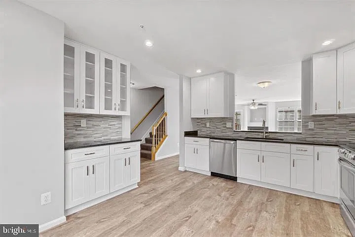 4 bed, 3.5 bath, 2372 sqft, $2,950 — Photo 4
