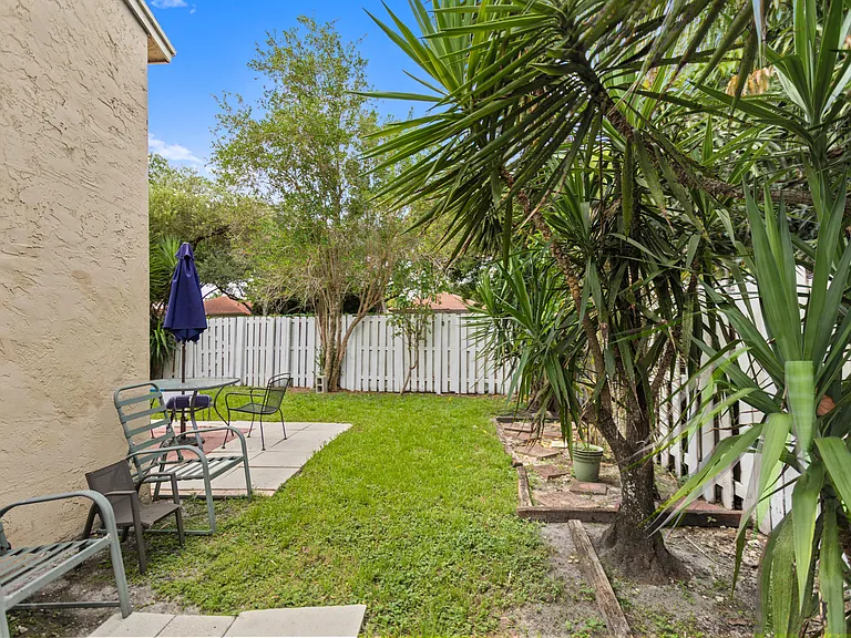 13945 Langley Pl — Photo 25