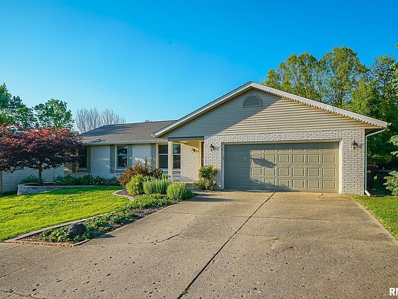 4th image of 2102 Cordova Ct