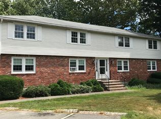 4 Zabriskie Dr APT C, Newburyport, MA 01950