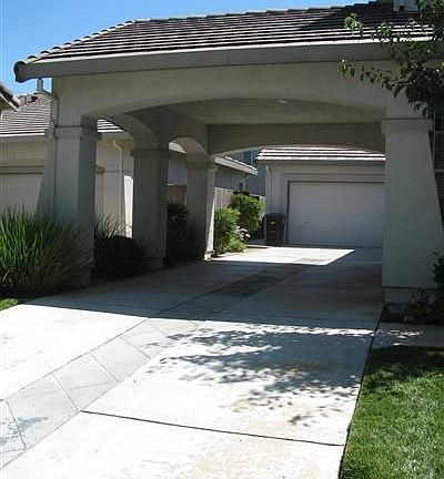 2nd image of 2009 Bastona Dr