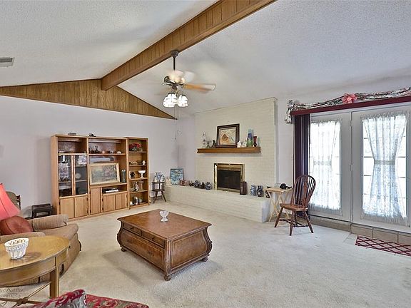 5th image of 2526 Button Willow Ave