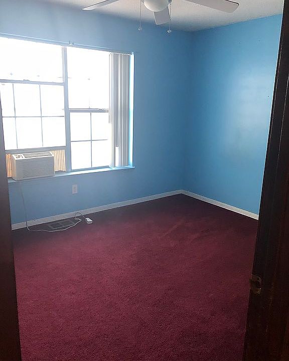 1st image of 844 Shadow Ln