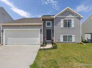 2637 Sage Wing Dr, Kentwood, MI 49508