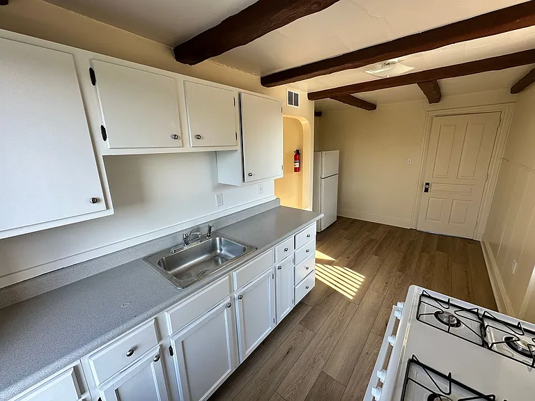 129 N Penn St #5 — Photo 14