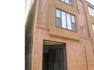 752 S 3rd St, Philadelphia, PA 19147