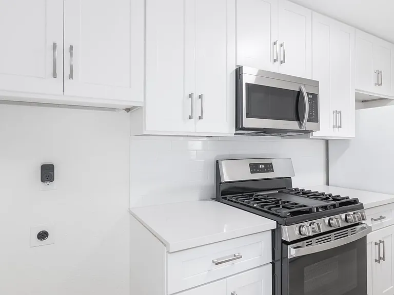 1007 Cedar St — Photo 9