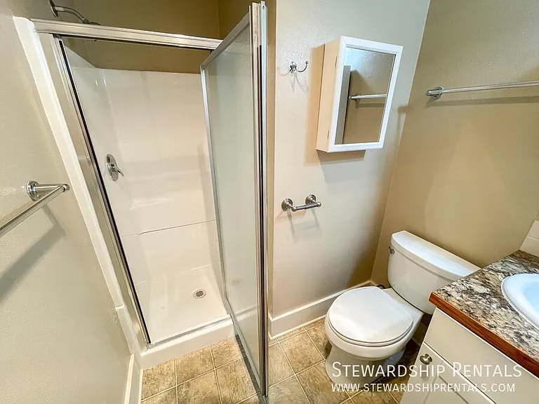 1745 Olive St — Photo 18