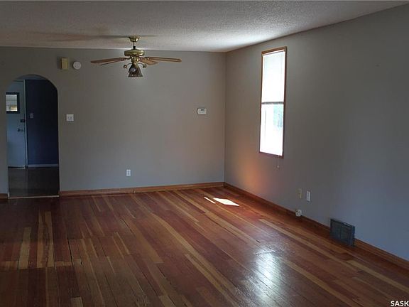 4th image of 134 109th St W