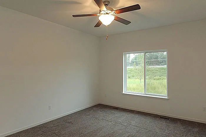 1029 Manitou Trl — Photo 7
