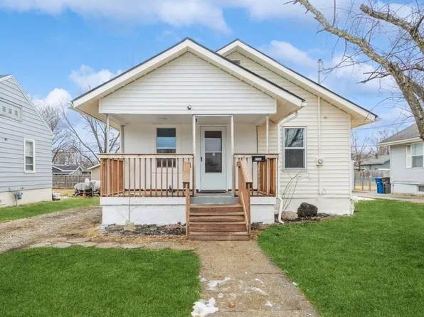 3111 Cambridge St, Des Moines, IA 50313