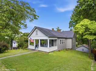 421 Cumberland St, Harriman, TN 37748