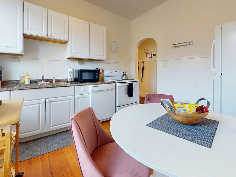 636 Washington St #4 — Photo 7