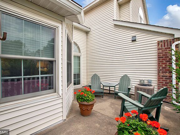 4th image of 830 Old Town Dr