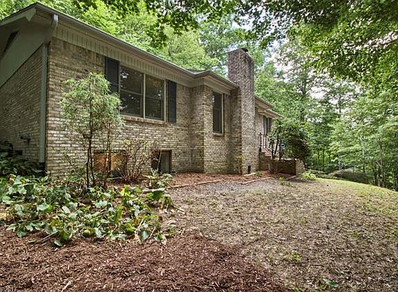2nd image of 104 Harmony Ln