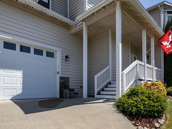 2nd image of 18949 137th St SE