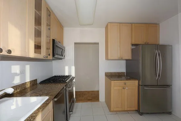 Rented by Manhattan Skyline | media 1