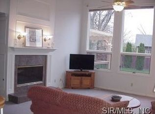 1701 Lincoln Knolls Dr, Edwardsville, IL 62025