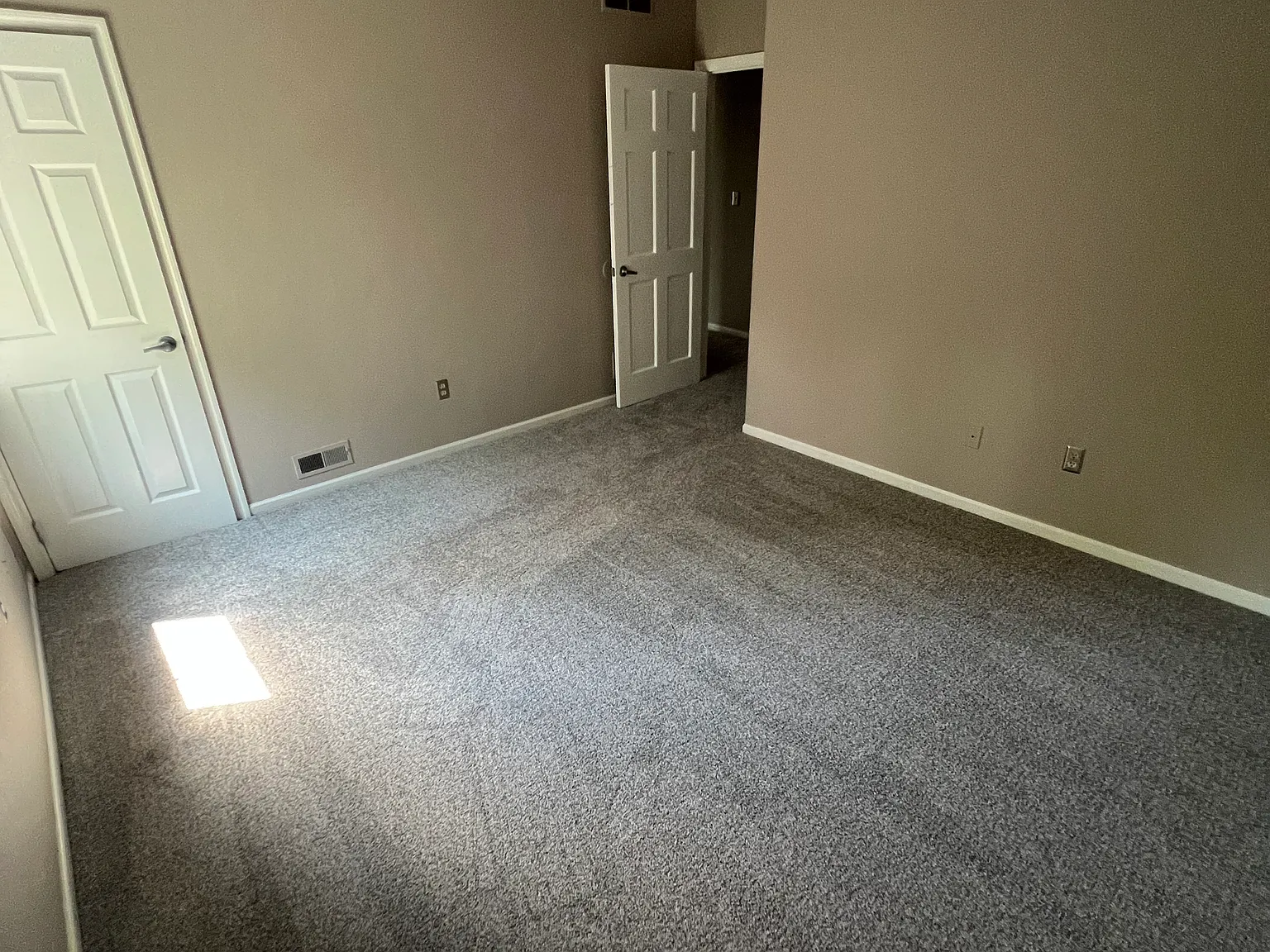 448 Klotter Ave — Photo 4